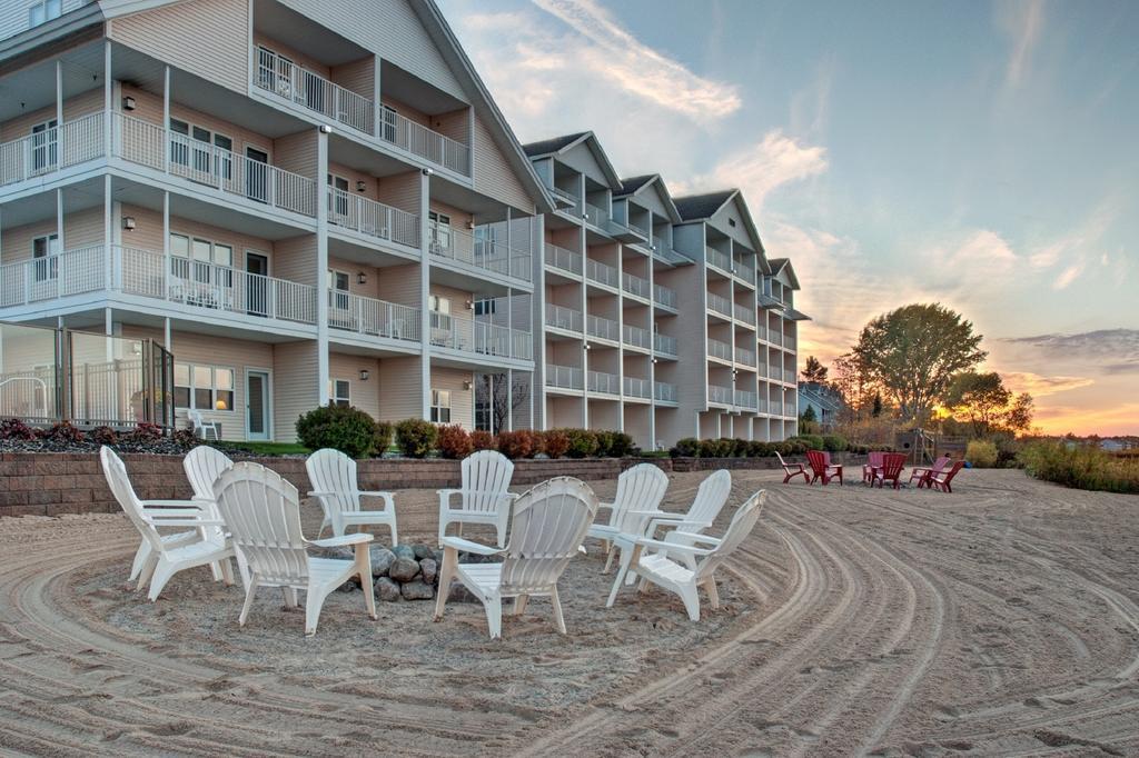 Cherry Tree Inn & Suites Traverse City Kültér fotó