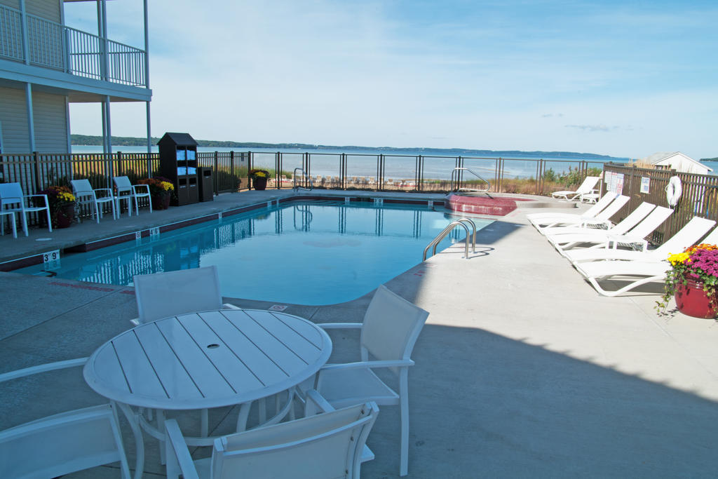 Cherry Tree Inn & Suites Traverse City Kültér fotó
